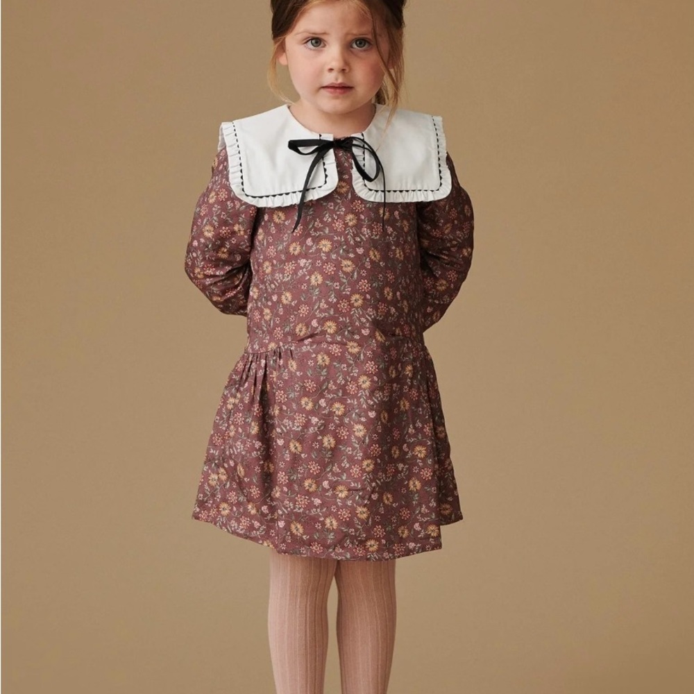 5T La Coqueta Laura Floral Dress with White Collar and drop waist, bow tie